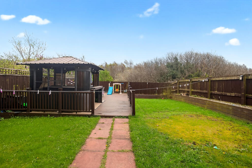 House in Manchester, New Moston - View 3