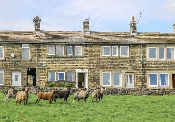 Main image of property: Moorside, Oxenhope