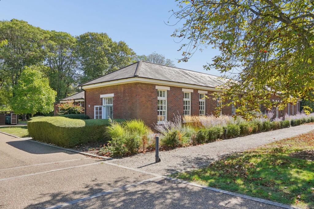 Main image of property: The Parade, Caversfield, OX27