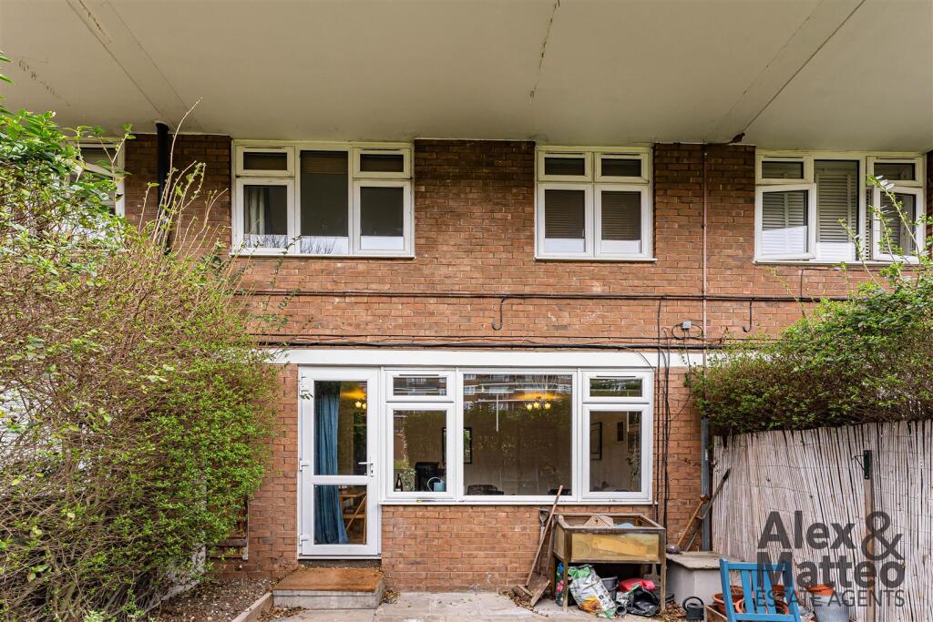 Main image of property: New Place Square, Bermondsey, SE16