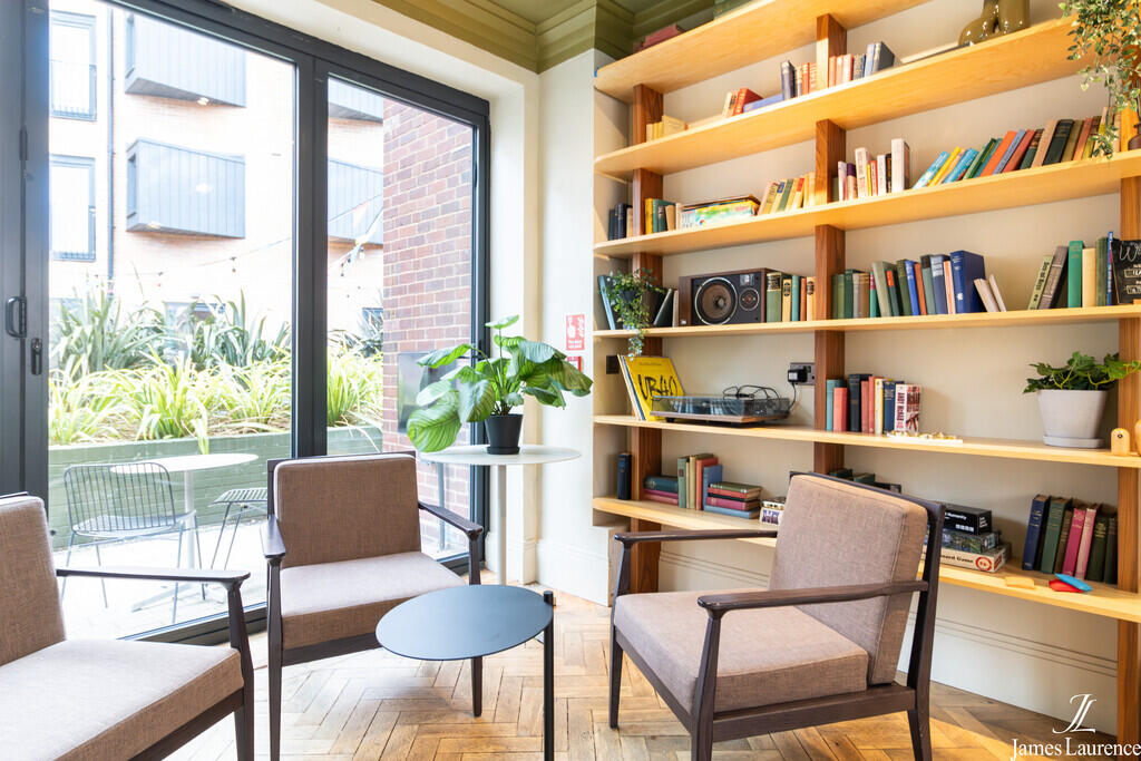 Apartment in Birmingham, West Midlands - View 3