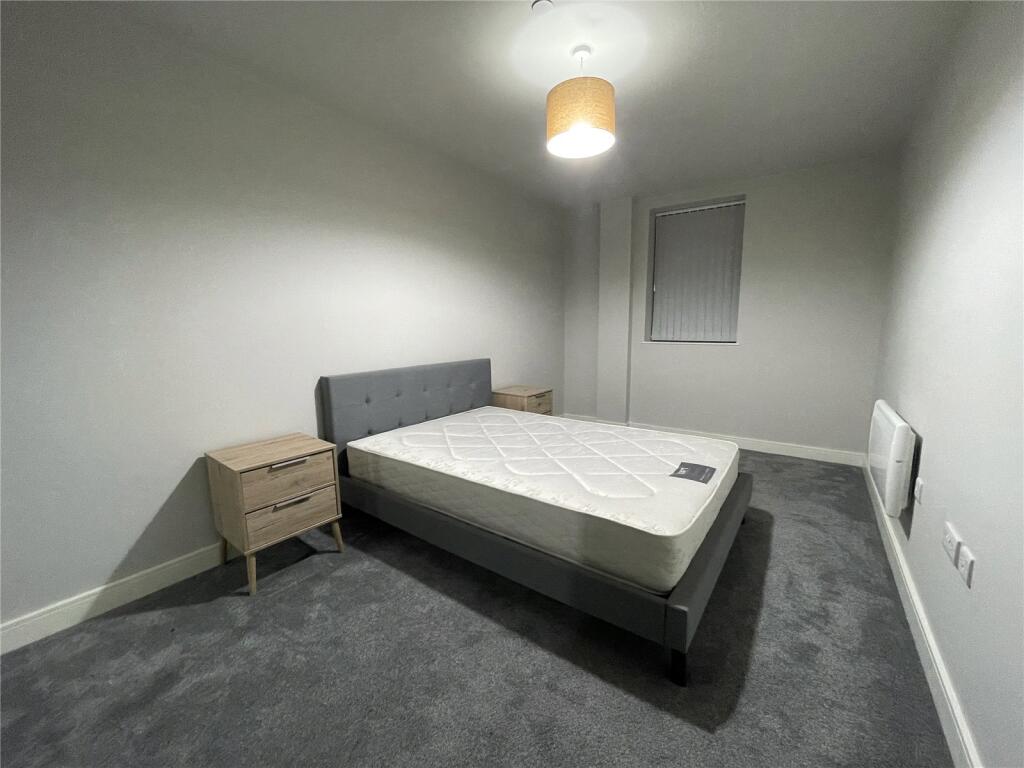 Apartment in Slough - View 3