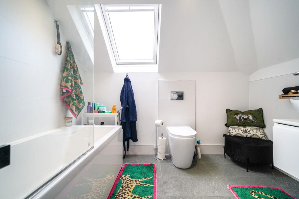 Additional image 21 of Dovedale Avenue, Shirley