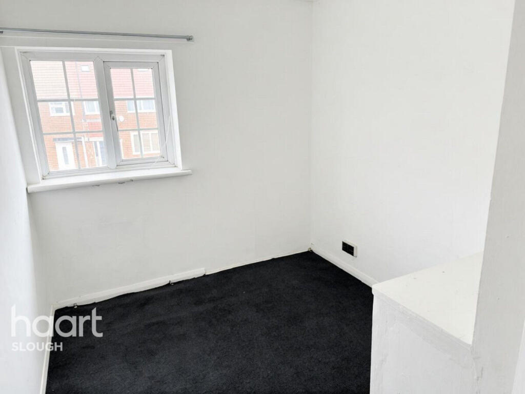 Trelawney Avenue, Slough photo 4