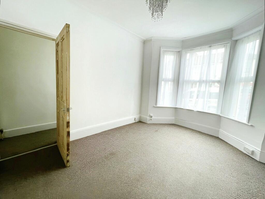 Lower South Road, St. Leonards-on-Sea, East Sussex, TN37 photo 2