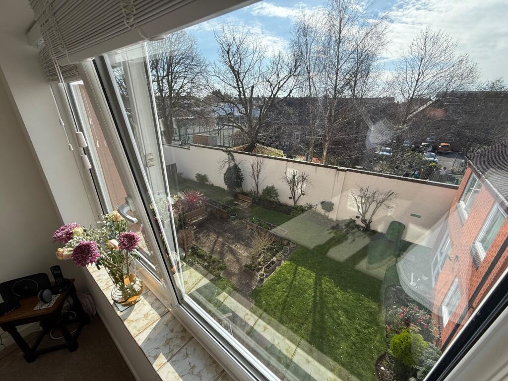 Cottage Grove, Southsea, Hampshire, PO5 - View 4