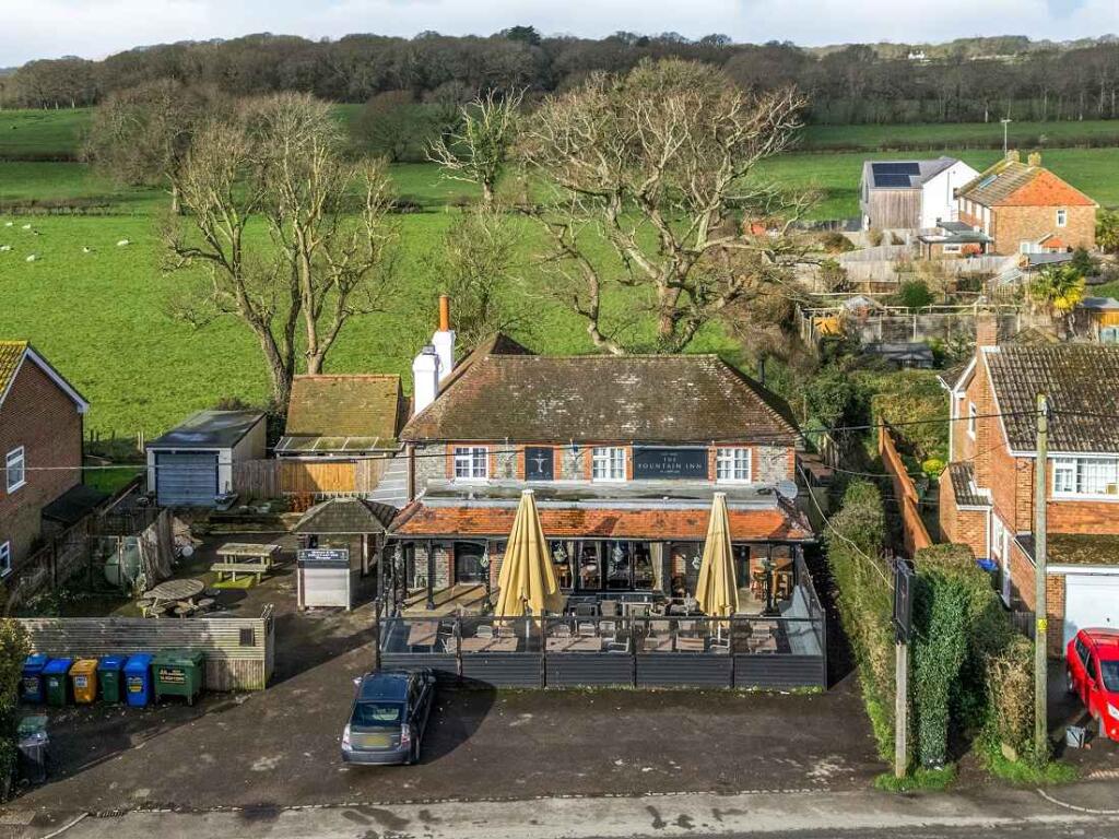 Main image of property: S-620374 - Fountain Inn, Station Road, Lewes BN7 3BX