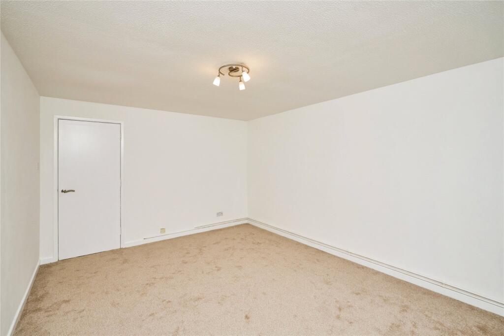 Apartment in Sandown, Yaverland - View 2
