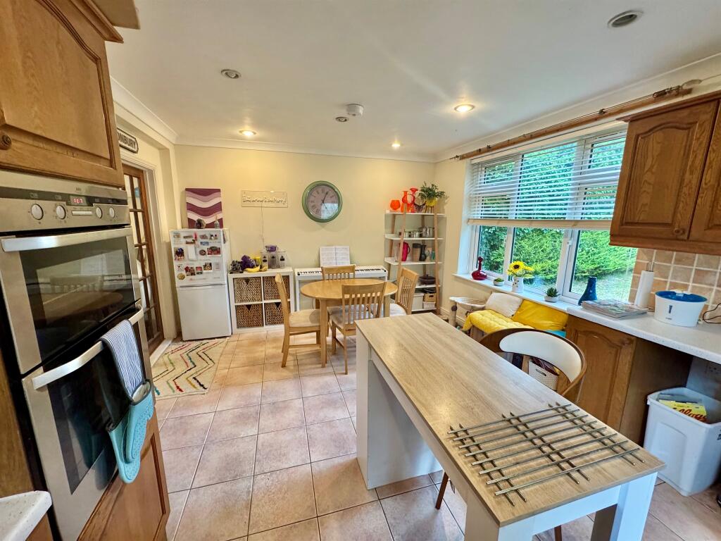 Waveney Close, Hunstanton photo 3
