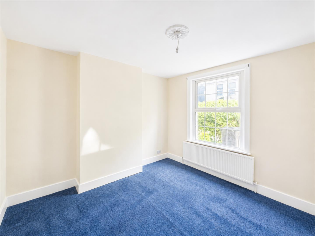 House in Twickenham - View 2