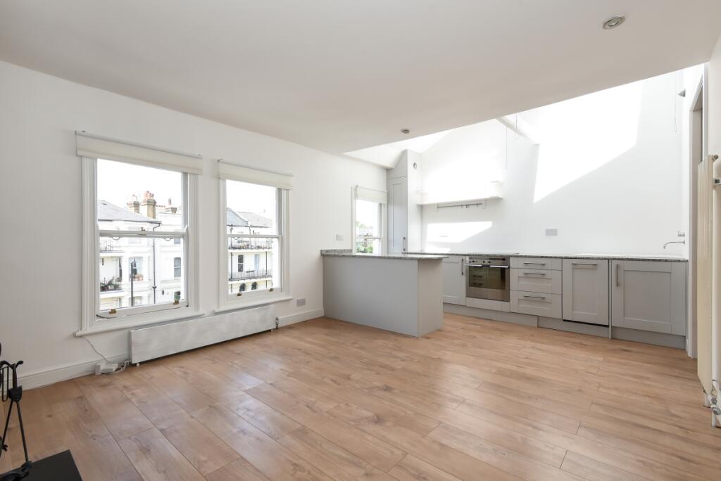 Main image of property: 30 Rosendale Road, West Dulwich, London, SE21