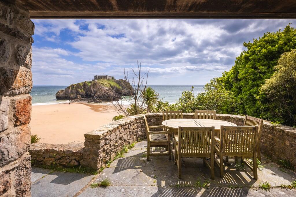 House in Tenby, Pembrokeshire - View 4
