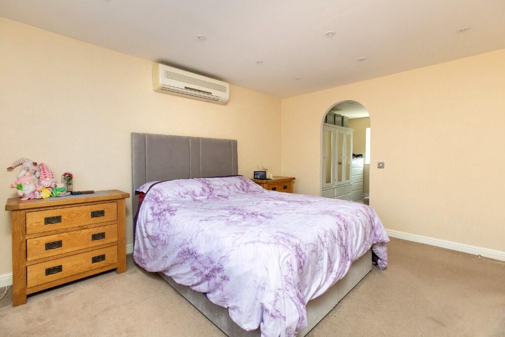 Additional image 11 of Cornbrash Rise, Paxcroft Mead