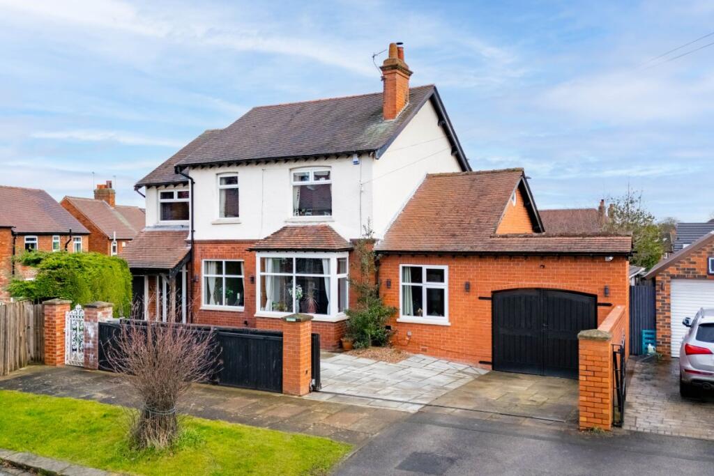 4-bed detached on 20 Poplar Avenue, £514,500