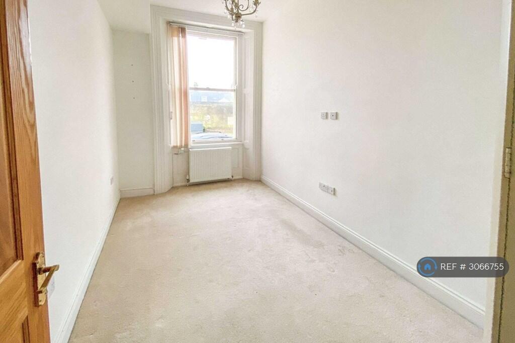 Apartment in Plymouth, Stoke - View 5