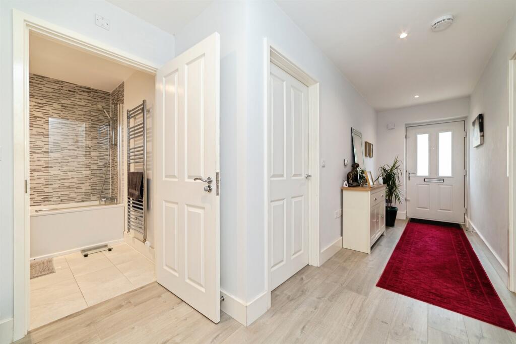 Apartment in Stevenage - View 5