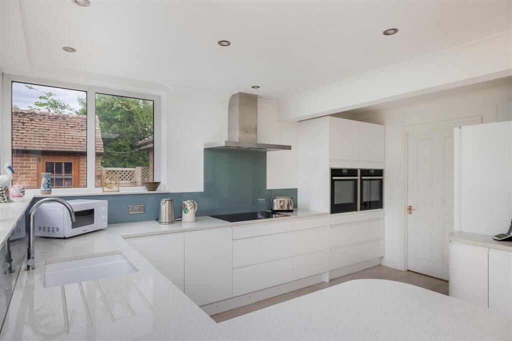 Upper Astrop Road, Kings Sutton, Banbury photo 3