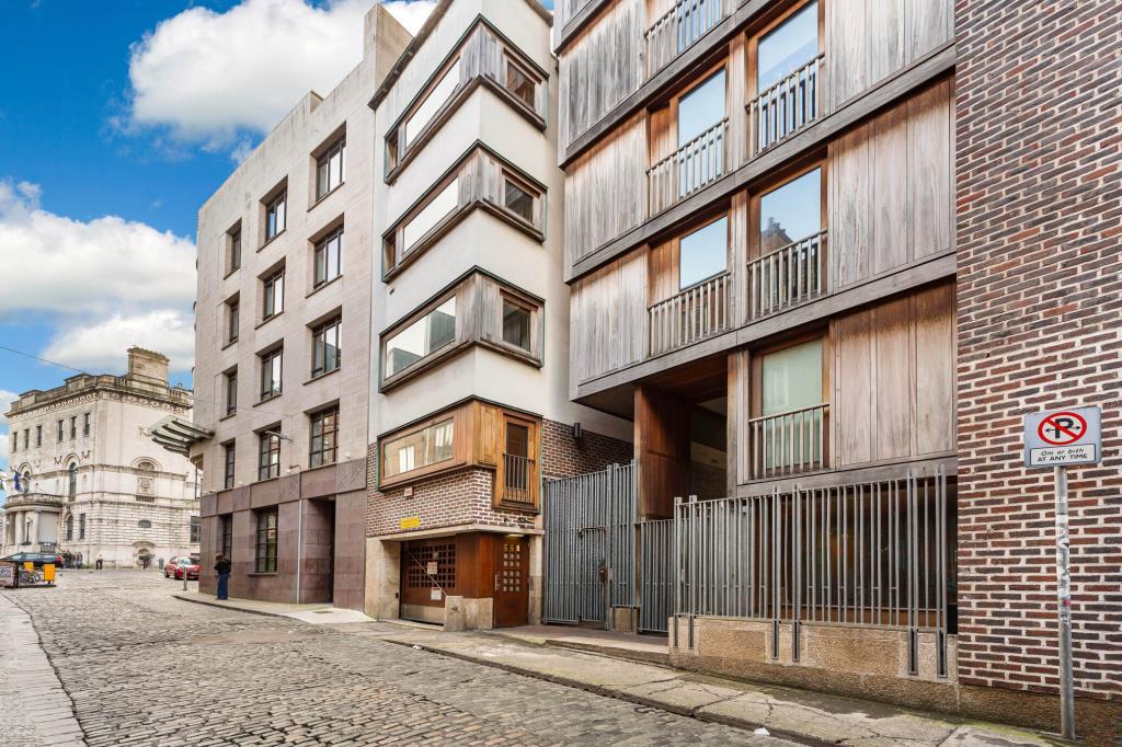 Main image of property: 13 The Wooden Building, Exchange Street Upper, Temple Bar, Dublin 8, D08 K7H2