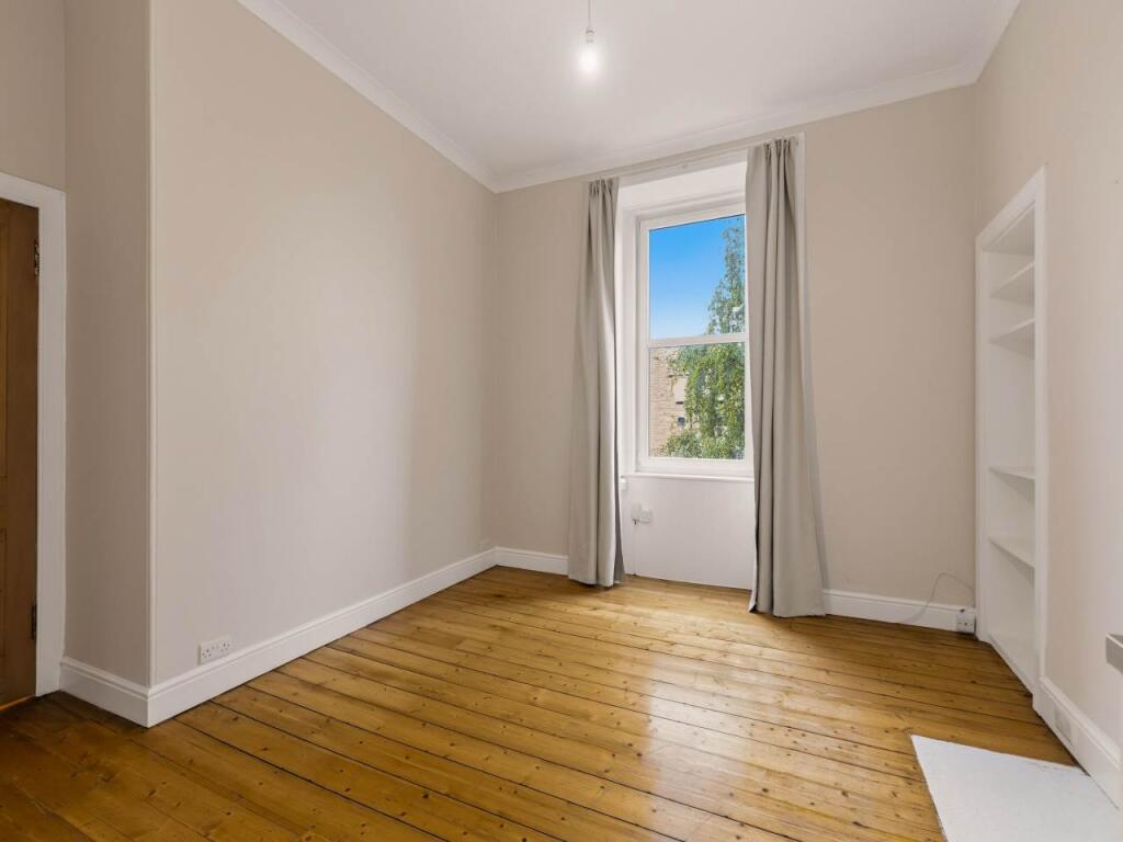 Apartment in Edinburgh - View 4