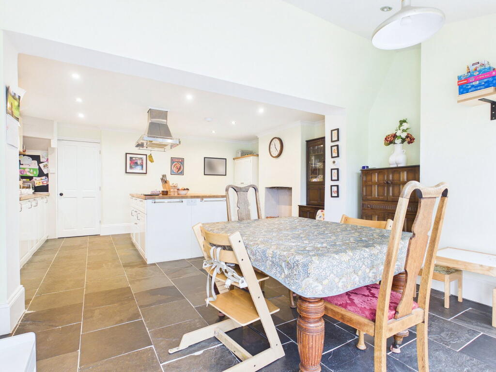 House in Brighton, Hollingdean - More