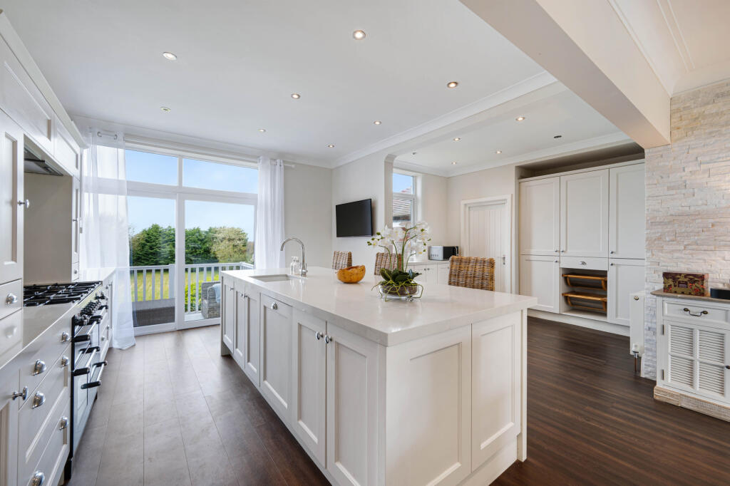 House in Preston - View 5
