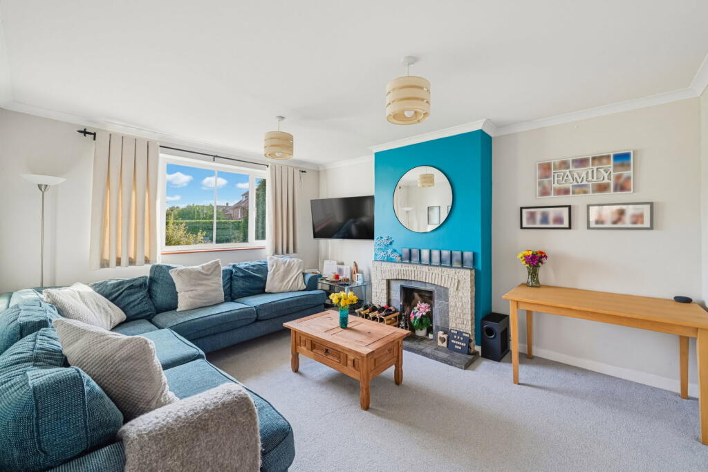 Apartment in Tandridge, Godstone - View 2
