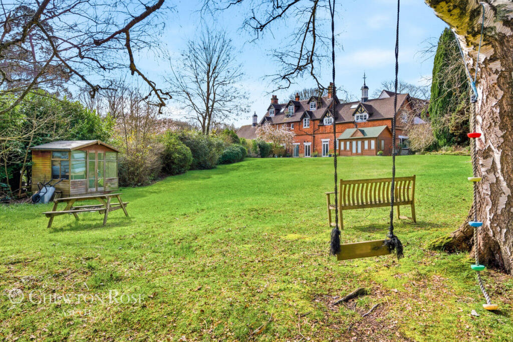 Prince Albert Drive, ASCOT photo 4