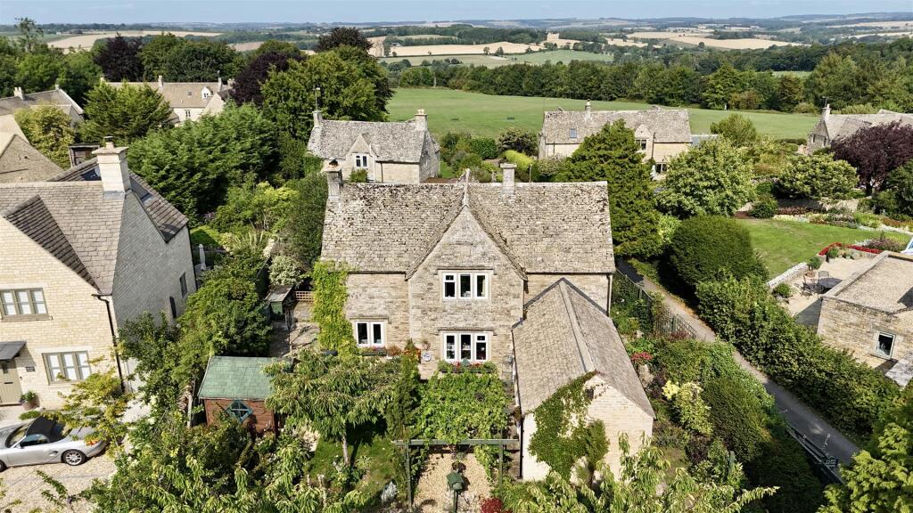 Main image of property: Talbot Square, Stow-on-the-Wold