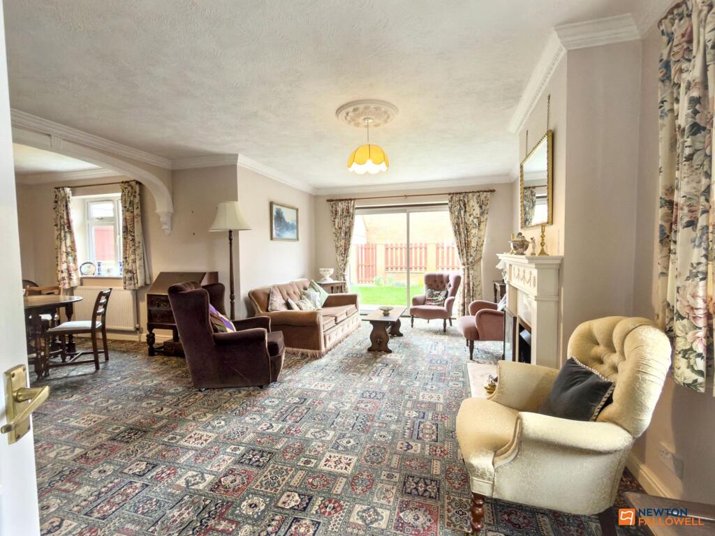 St. Saviours Road, Coalville, LE67 photo 3