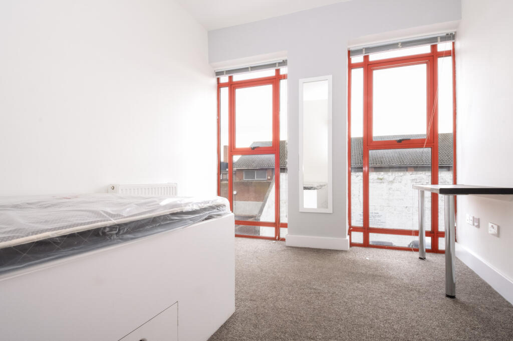 Main image of property: South Street, Reading, Berkshire, RG1