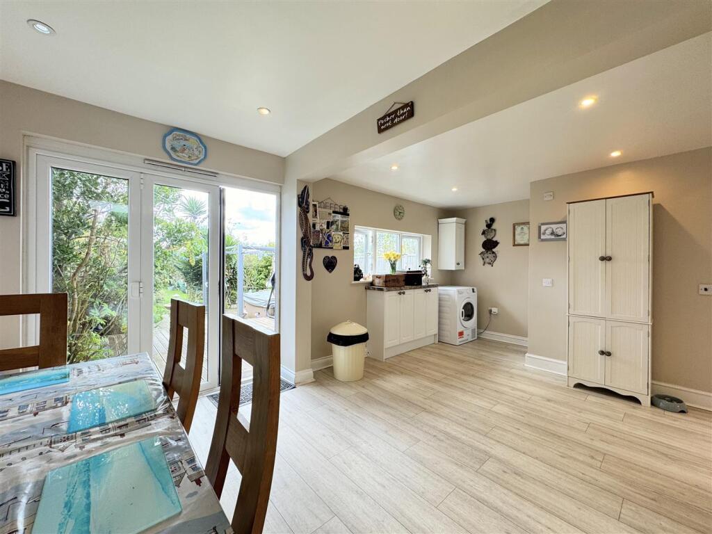 Henver Road, Newquay - More