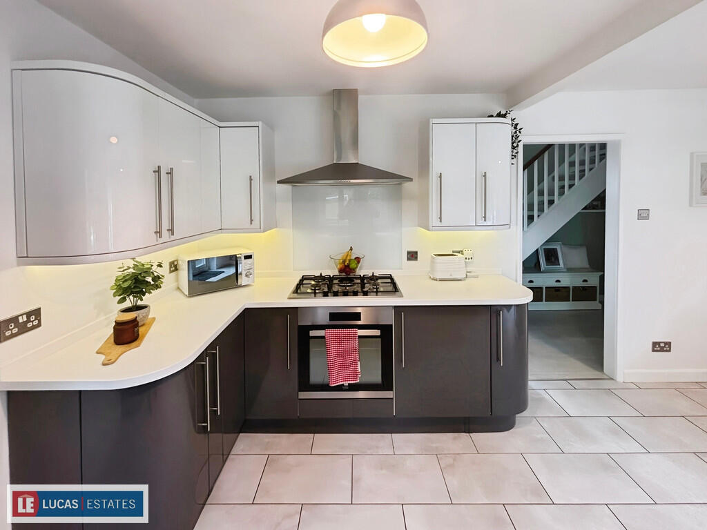 Denleigh Close, Bargoed photo 4