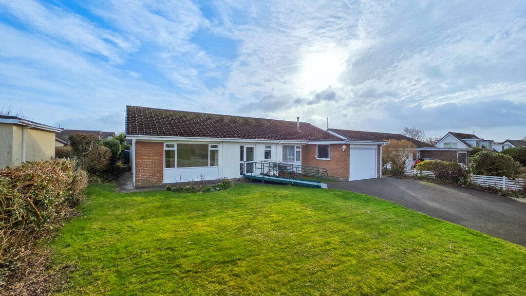 Main image of property: 64 Ballagarey Road, Glen Vine, IM4 4EF