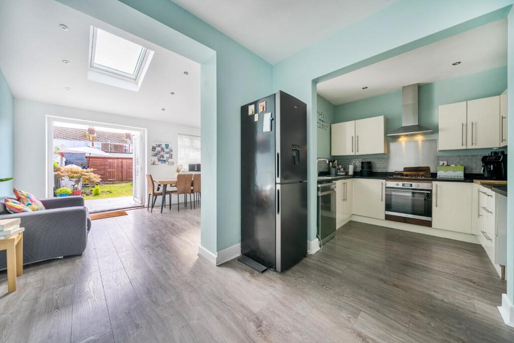 House in Portsmouth - More