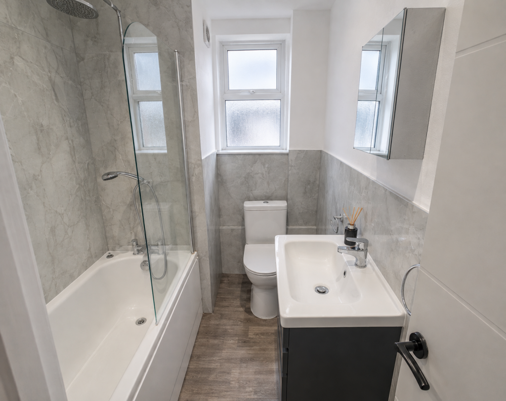Apartment in London - View 5