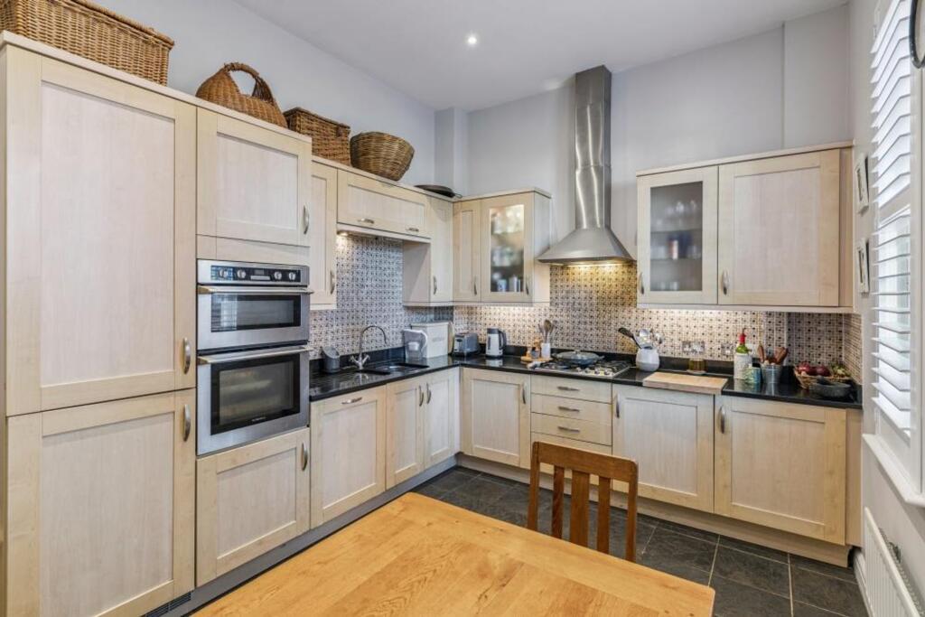 Additional image 16 of Beningfield Drive, London Colney, AL2