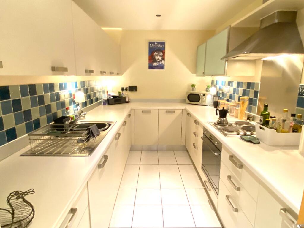 Apartment in Warwick - More