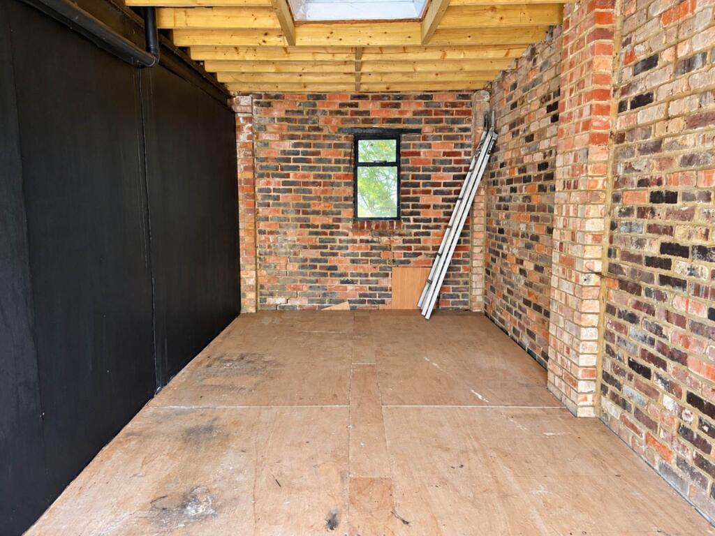Gurney Drive, Hampstead Garden Suburb, N2 photo 3