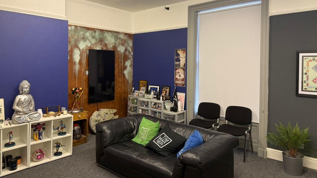 Photo 12