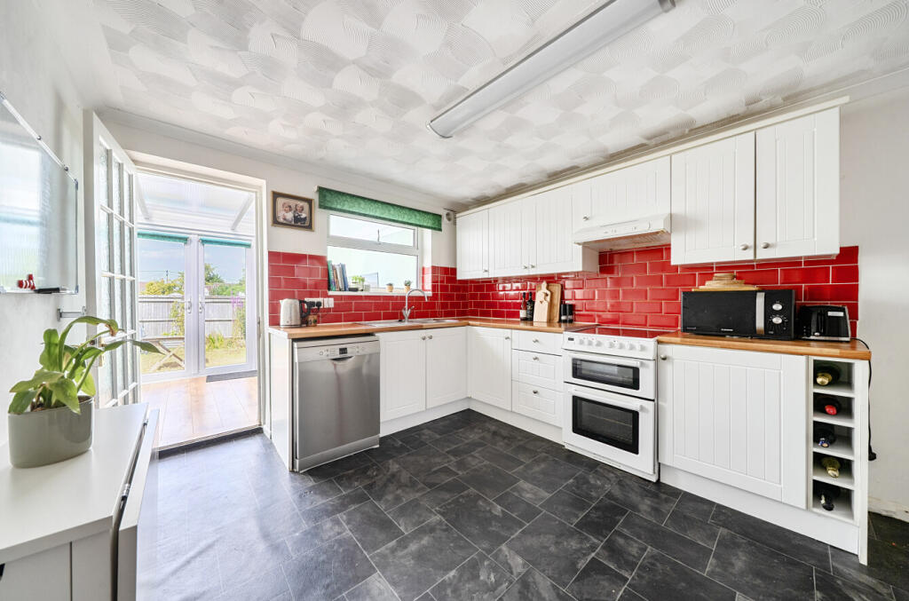 Norris Close, Chiseldon, Swindon, SN4 photo 4