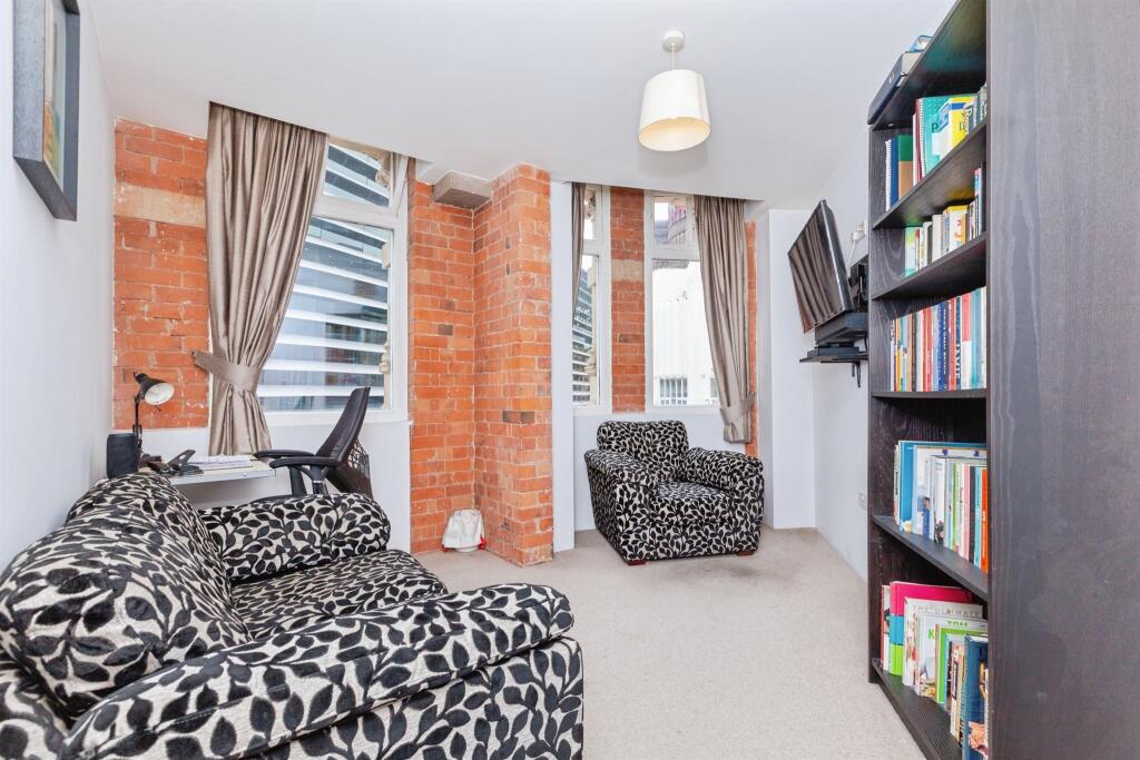 Apartment in Leicester - View 5