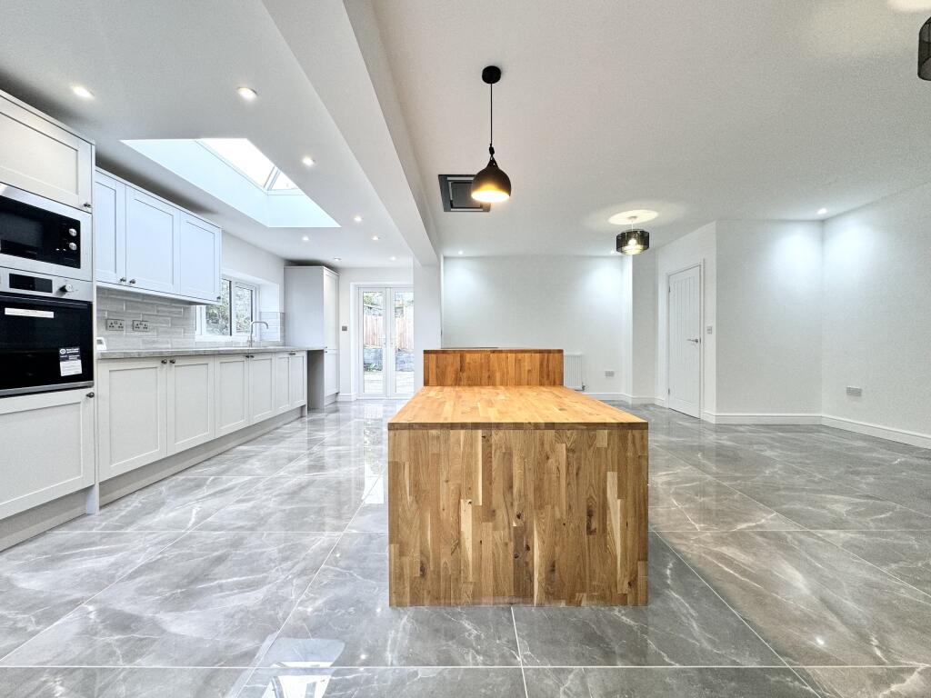House in Hirwaun - View 4