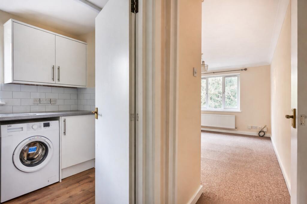 Additional image 5 of The Acorns, Wynchlands Crescent, St. Albans, Hertfordshire, AL4