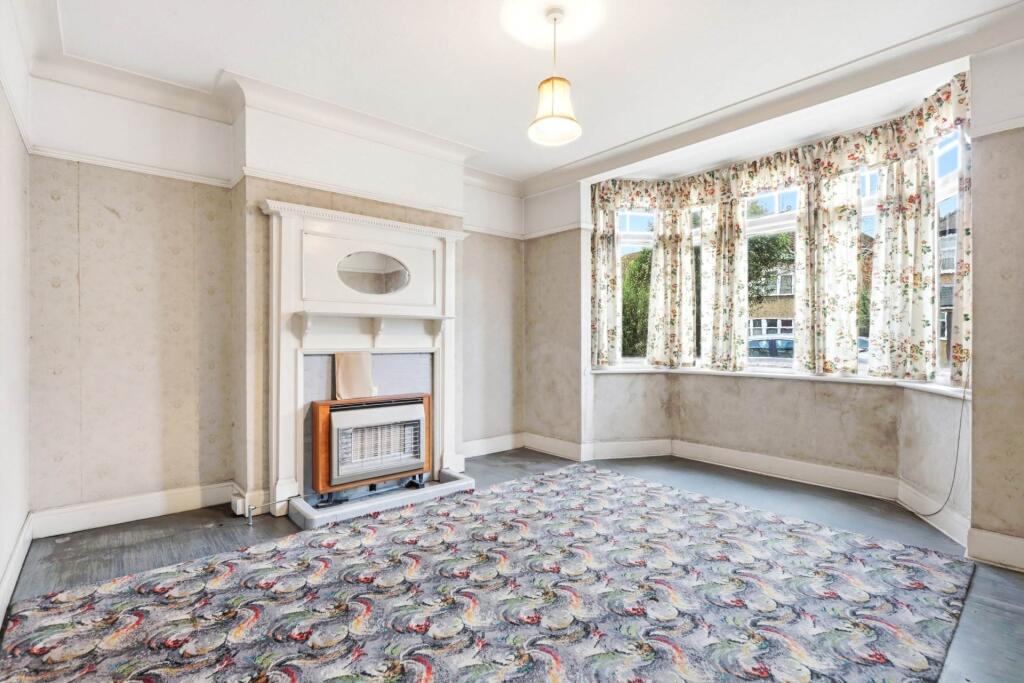 Ashurst Road, London photo 2