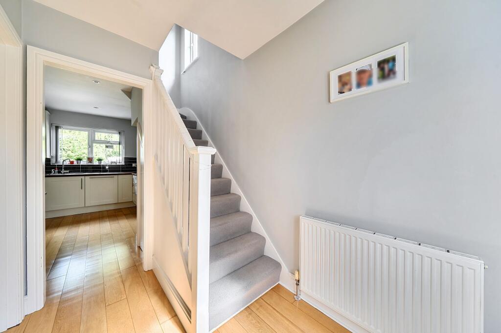 House in London - View 2