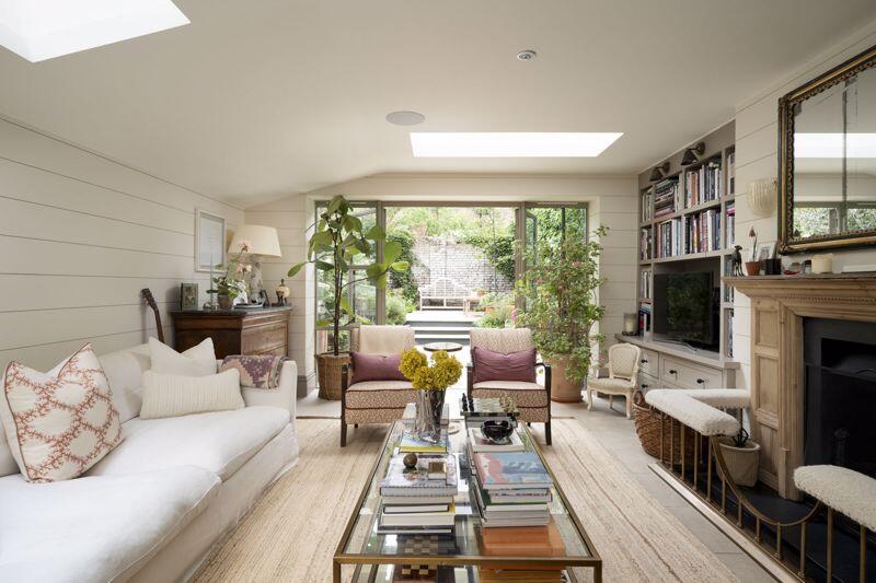 Main image of property: Oaklands Grove W12