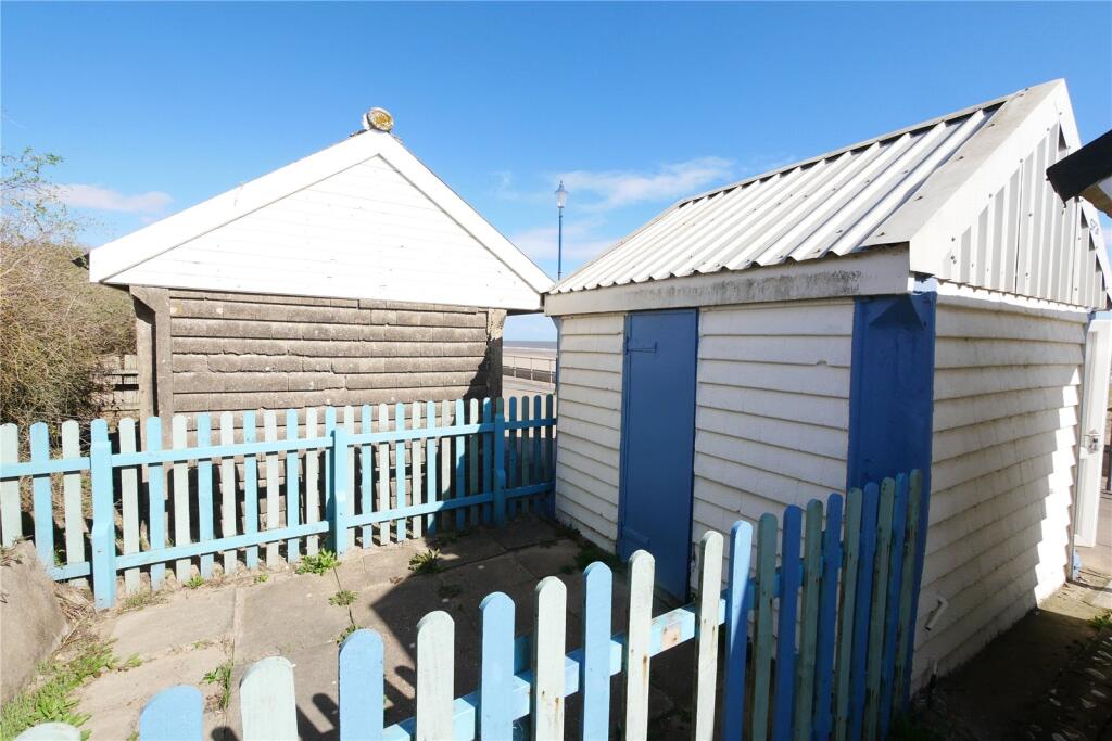 House in Lincoln - View 5