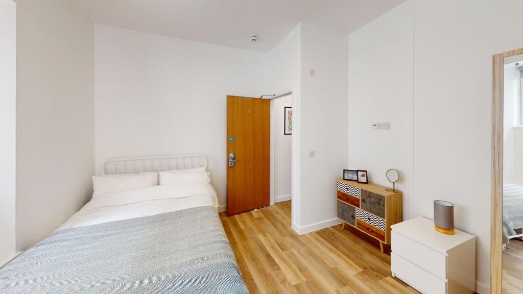 Apartment in Truro - More