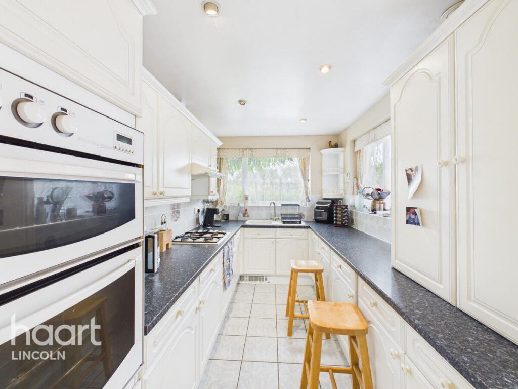 House in West Lindsey, Cherry Willingham CP - More