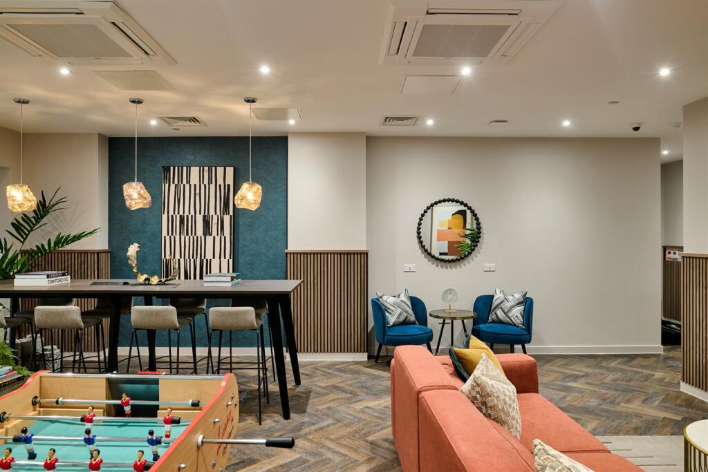 Apartment in London - More